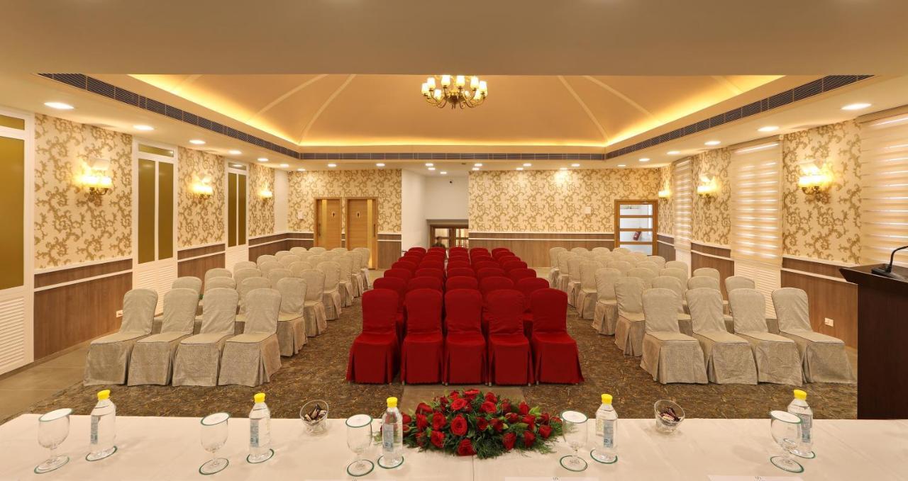 Hotel Flora Charishma Residency Aluva Kochi Exteriér fotografie